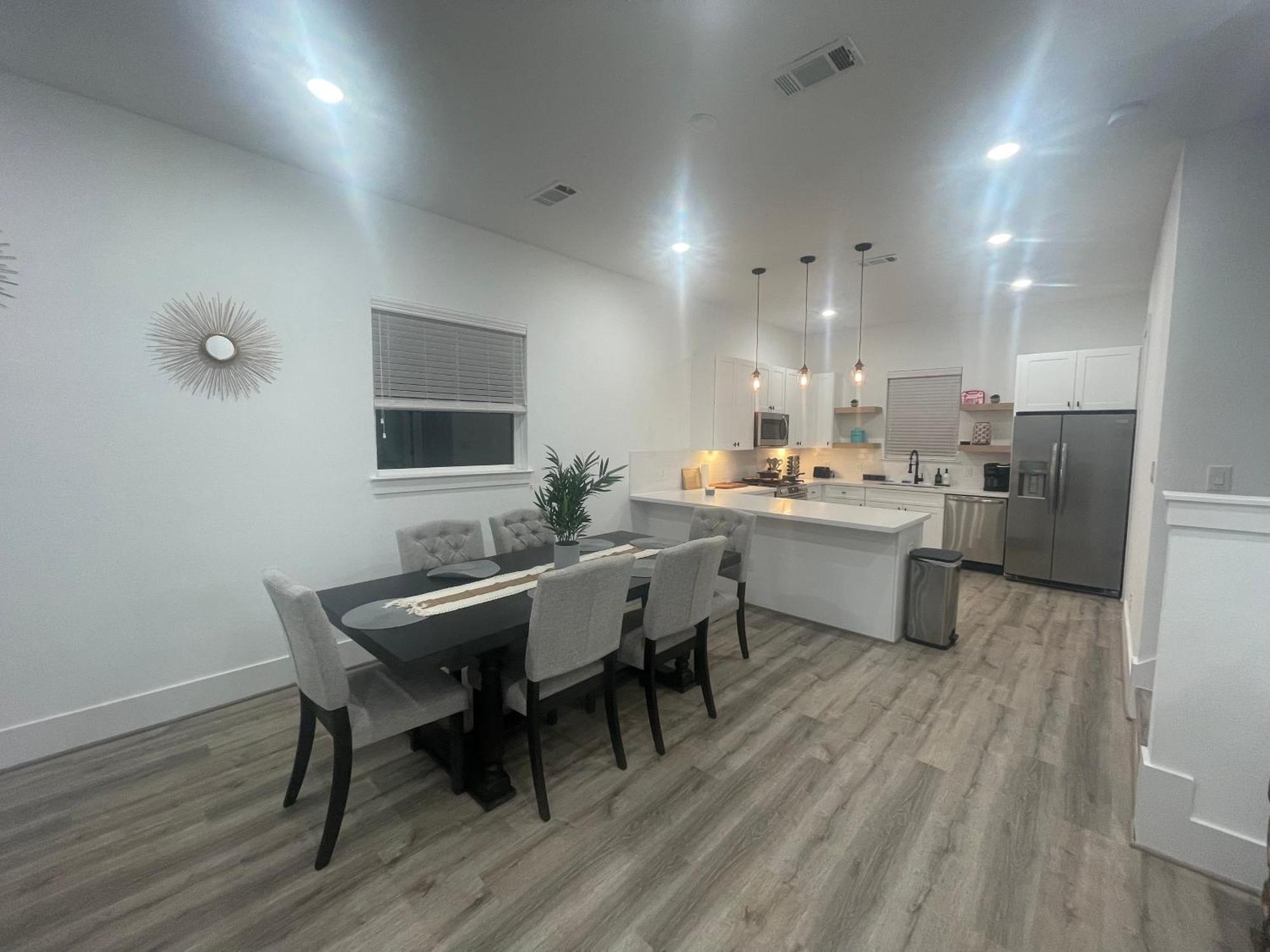 Comfortable 3 Bedroom - Heart Of Texas Medical Center Houston Bagian luar foto
